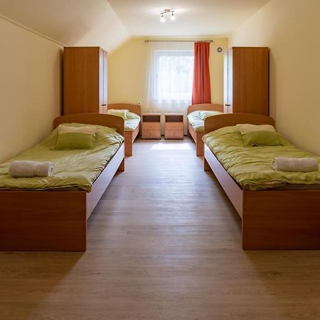 Kiraly Lovastanya Panzio Bed and Breakfast Janoshalma Eksteriør billede