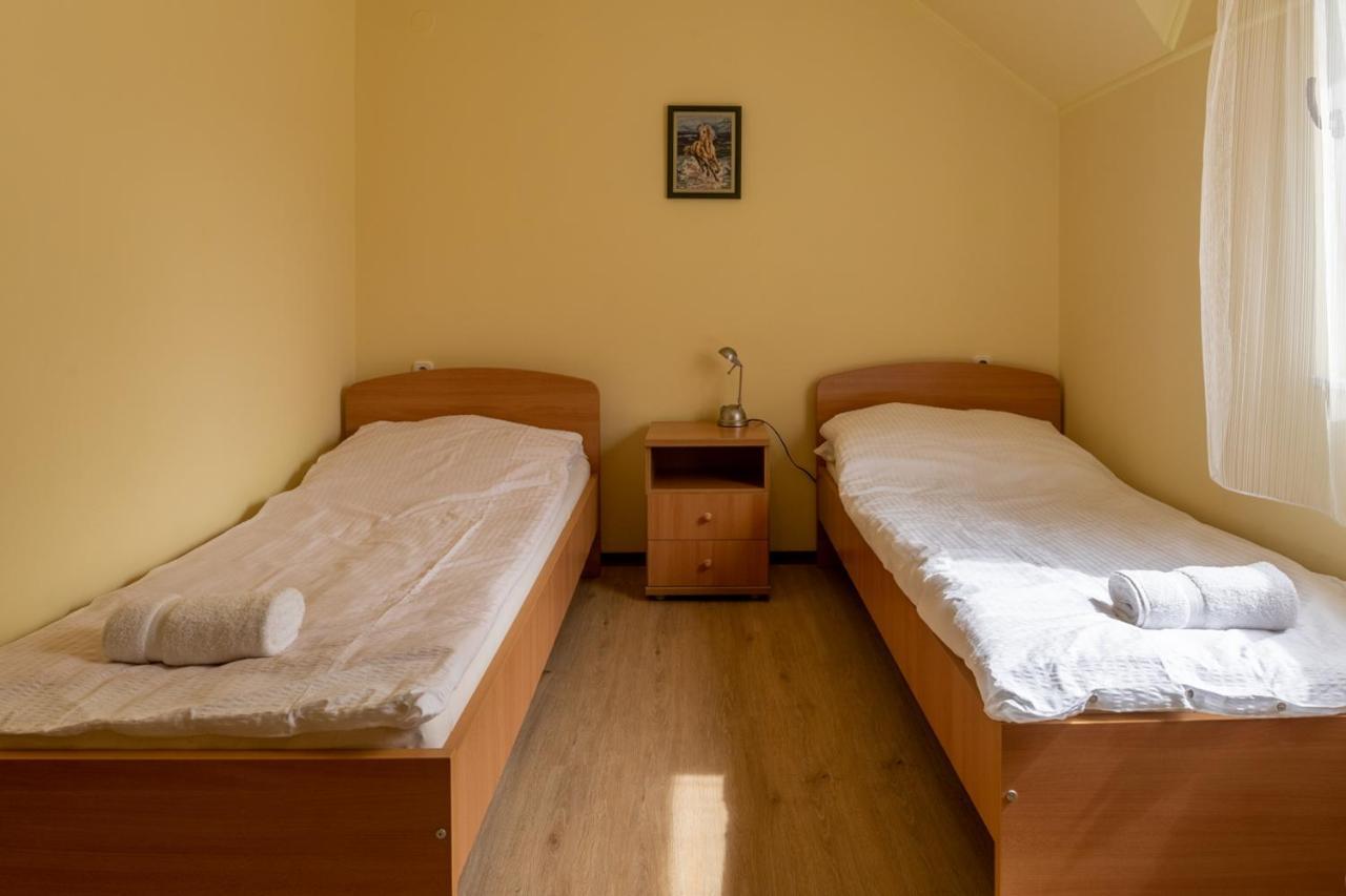 Kiraly Lovastanya Panzio Bed and Breakfast Janoshalma Eksteriør billede