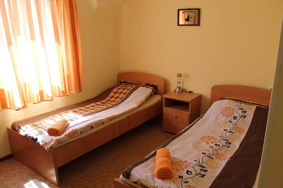 Kiraly Lovastanya Panzio Bed and Breakfast Janoshalma Eksteriør billede